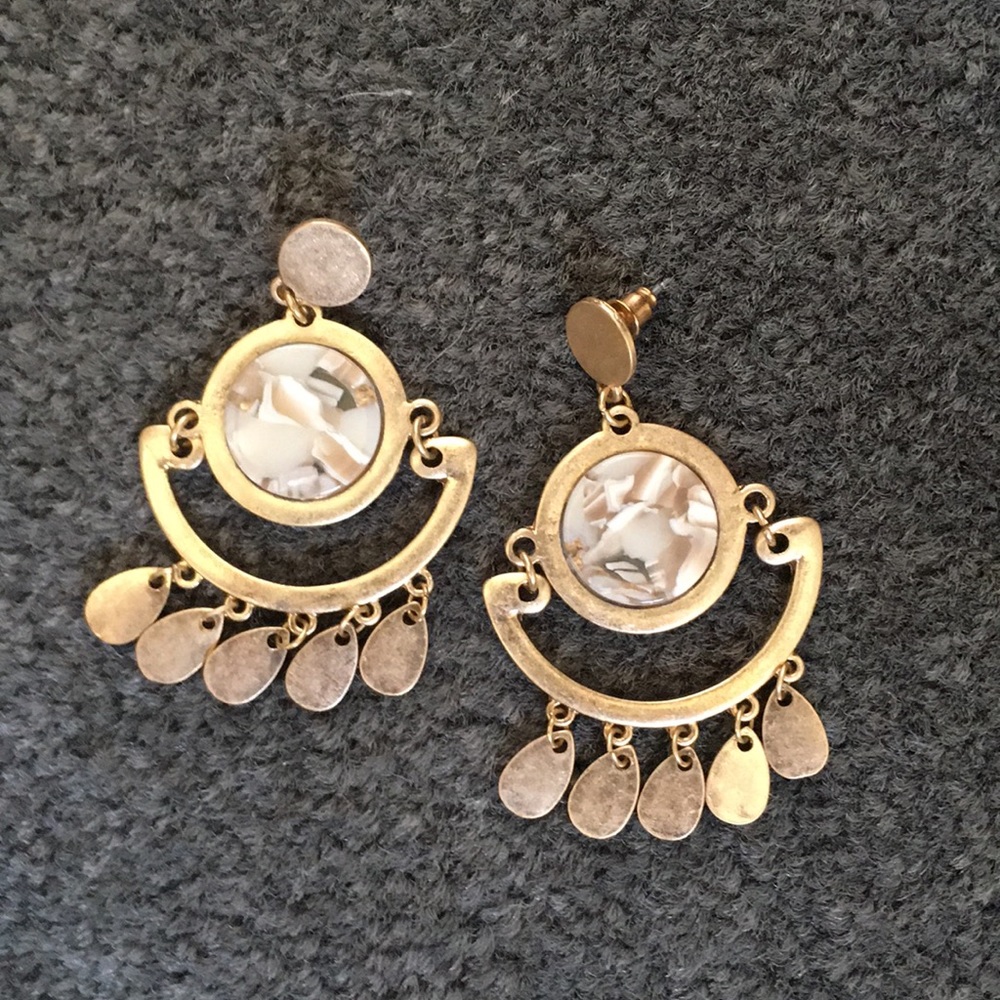 Acrylic Nude Earrings Gold Dangle 💛